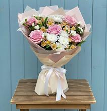 Букет цветов из:  Гвоздики, Орхидеи и Розы #REPLACE_PRED# Чехов-7