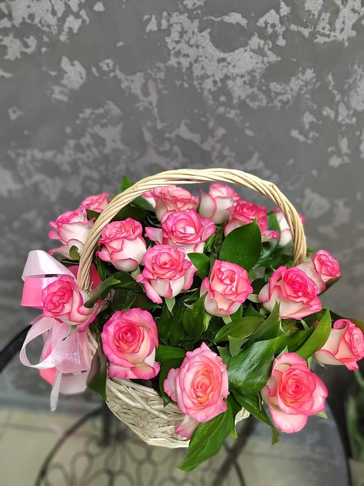 Цветочная композиция из Розы в корзине в Чехов-7
