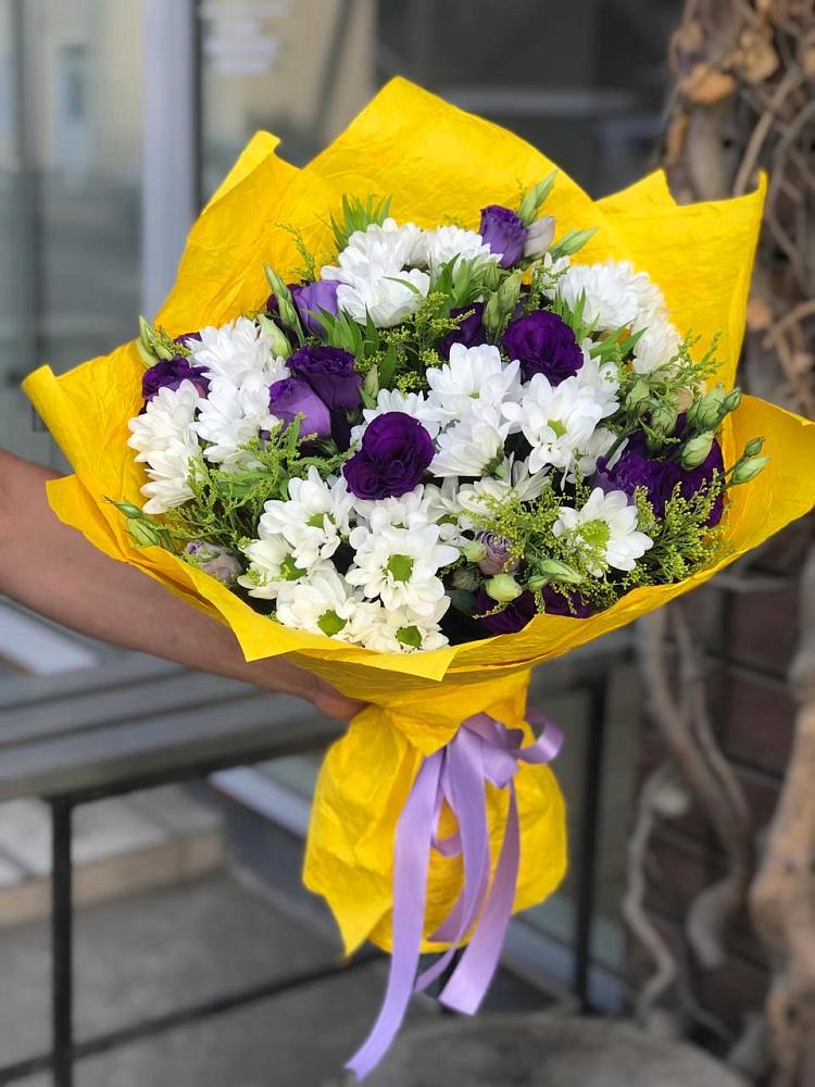 Букет цветов из: Ирисы, Хризантемы и Ромашки в Чехов-7
