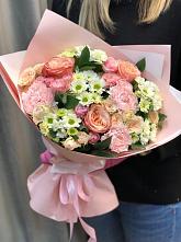 Букет нежные объятья в Чехов-7 Букет цветов из: Гвоздики, Розы и Хризантемы в Чехов-7