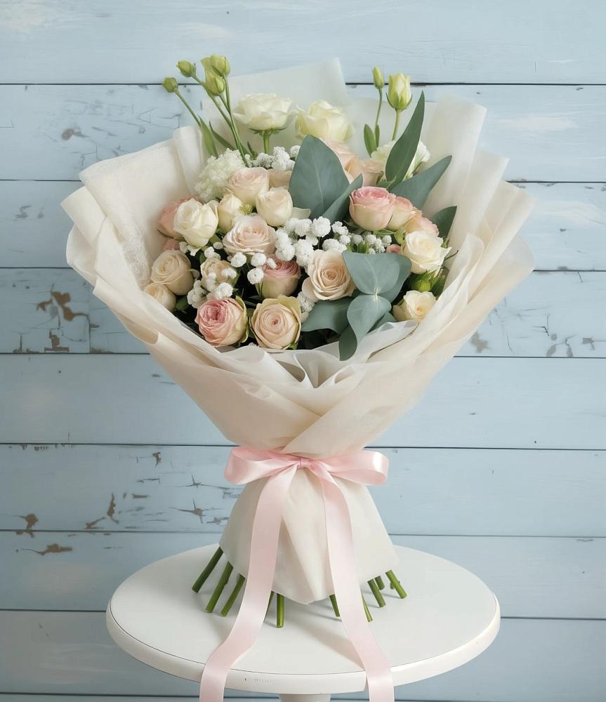 Букет цветов из: Розы и Лизиантусы в Чехов-7