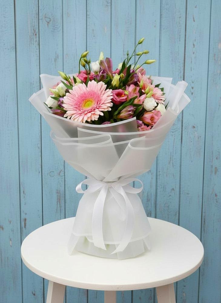 Букет цветов из: Герберы, Альстромерии и Лизиантусы в Чехов-7