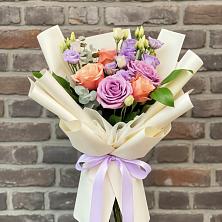 Букет цветов из:  Лизиантусы и Розы в Чехов-7