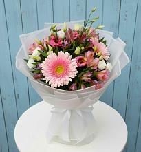 Букет цветов из:  Герберы, Альстромерии и Лизиантусы в Чехов-7
