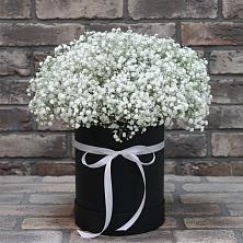 Цветочная композиция из Гипсофила в шляпной коробке в Чехов-7