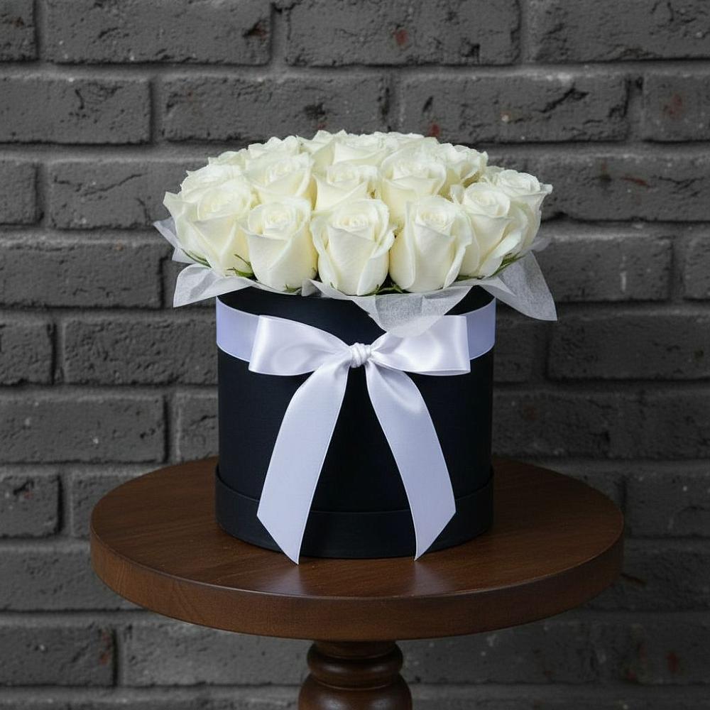 Цветочная композиция из Розы в шляпной коробке в Чехов-7