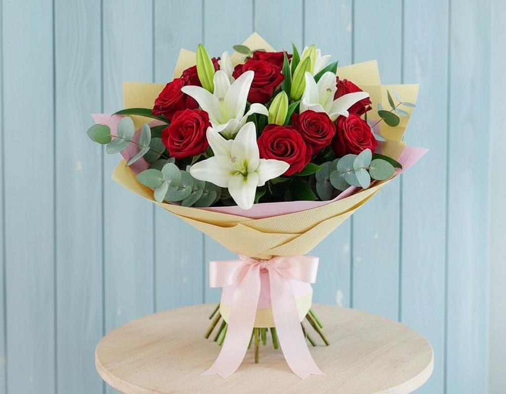 Букет цветов из: Лилии и Розы в Чехов-7